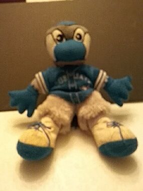 Blue Plush Small Pet Toy – Soft Character Plush for Playtime